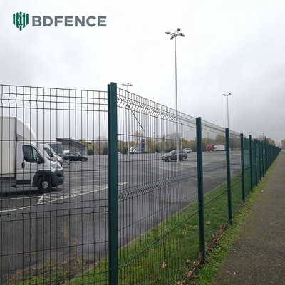 किंडरगार्टन 1.8 एम उच्च वी मेष बाड़ खेल का मैदान सुरक्षा