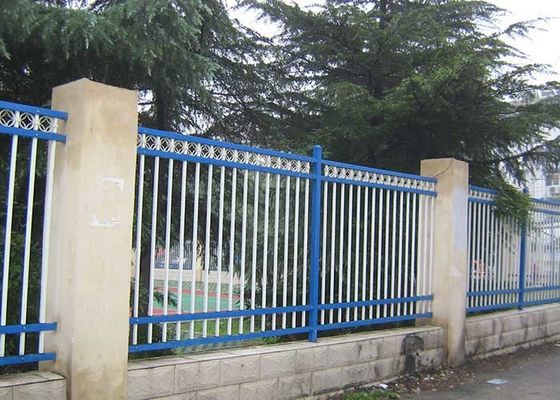 बगीचा स्टील बाड़ जस्ती काले भाला शीर्ष ट्यूबलर स्टील पैनल 1.8 * 2.4m