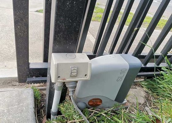आसान विधानसभा स्टील ट्यूब Q195 या Q235 घर उद्यान खेत संरक्षण के लिए सामग्री बाड़